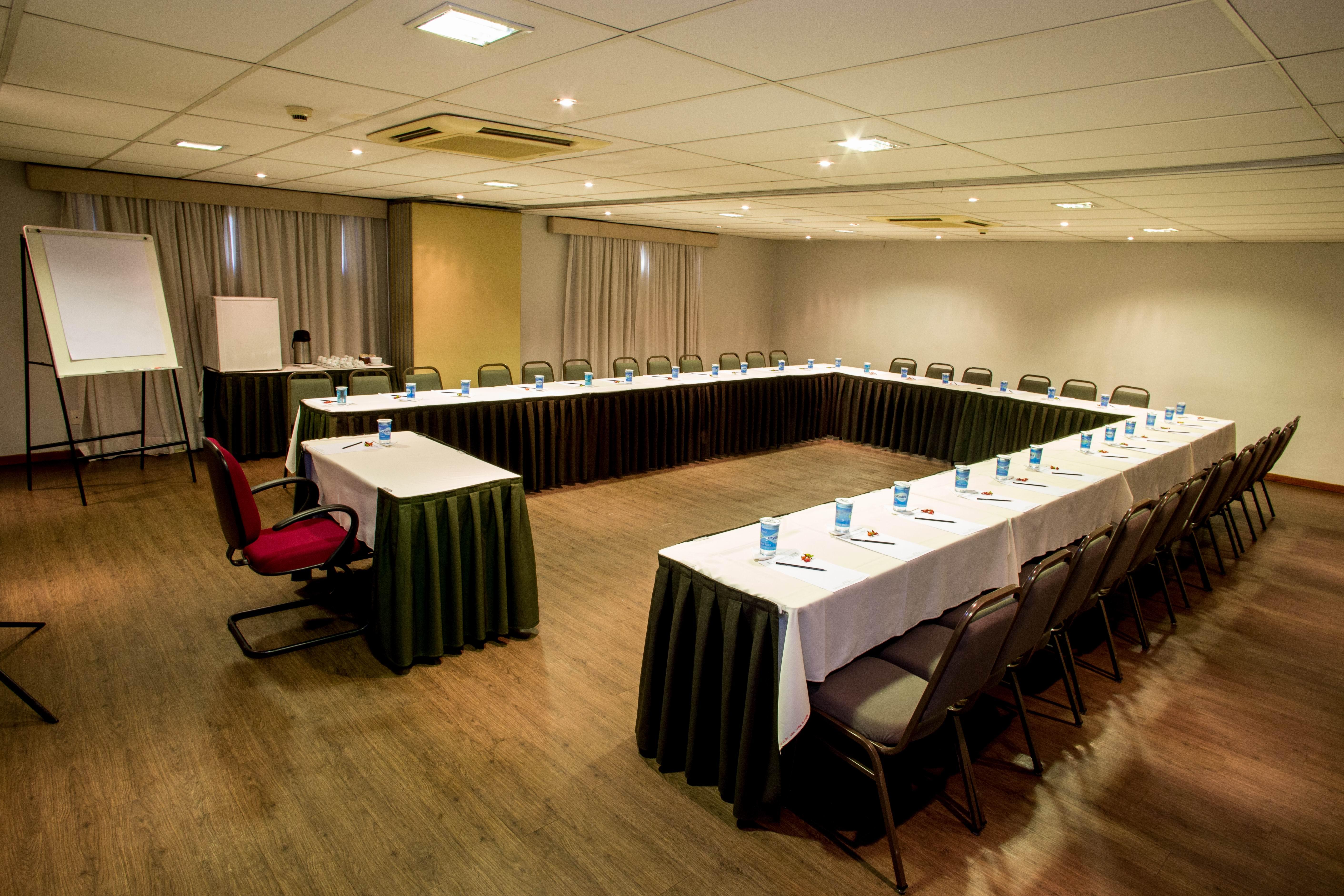 Hotel Golden Park Campinas Viracopos By Nacional Inn Esterno foto