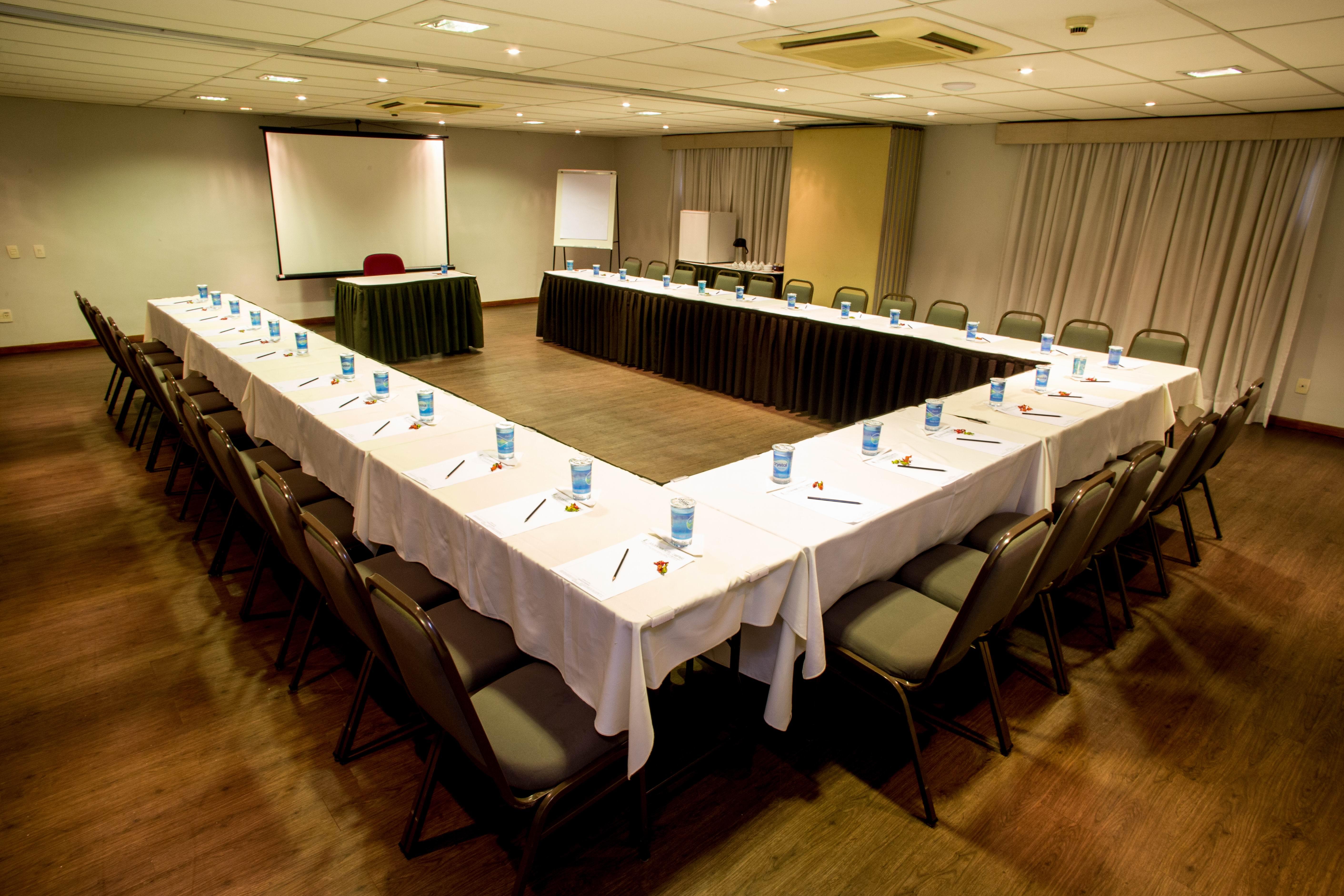 Hotel Golden Park Campinas Viracopos By Nacional Inn Esterno foto